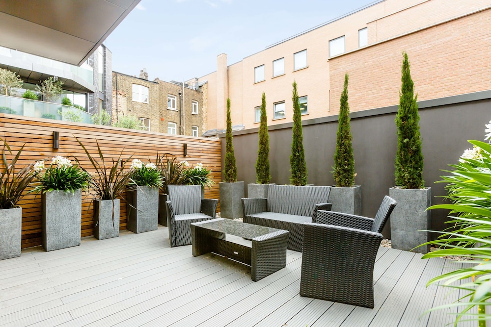 outdoor bbq area