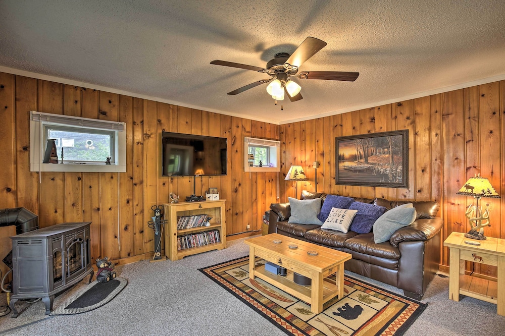 Hayward Cabin on Grindstone Lake: Bring Your Boat! view 2