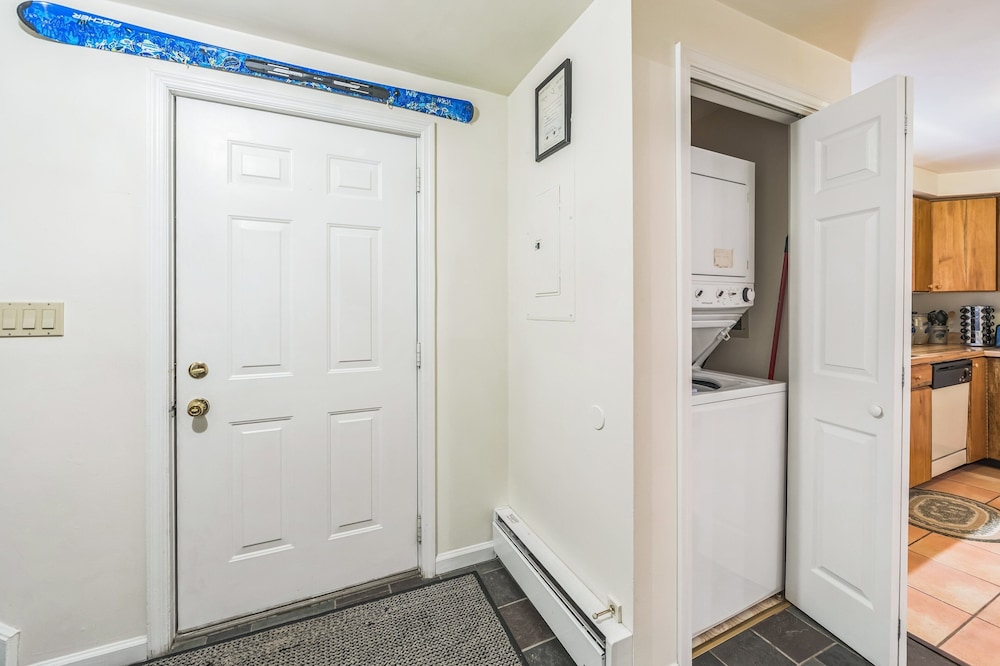 Top Ridge 49p - Family-friendly End Unit 3 Bedroom Townhouse by The Summit at Gore Mountain