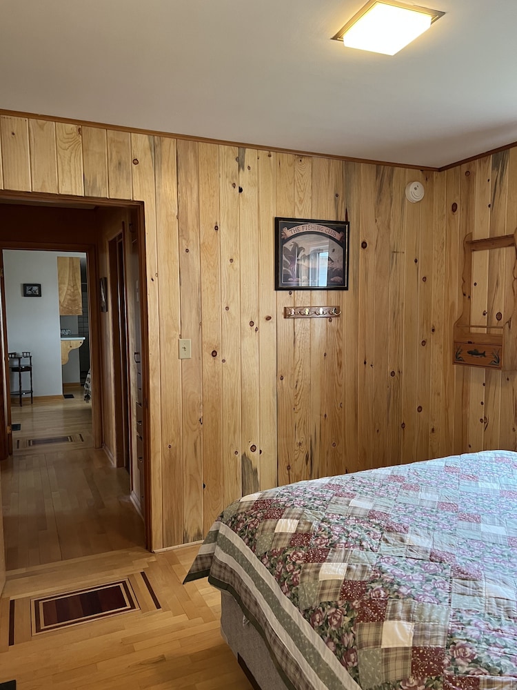 Sunset Pines Resort - Property Image 19