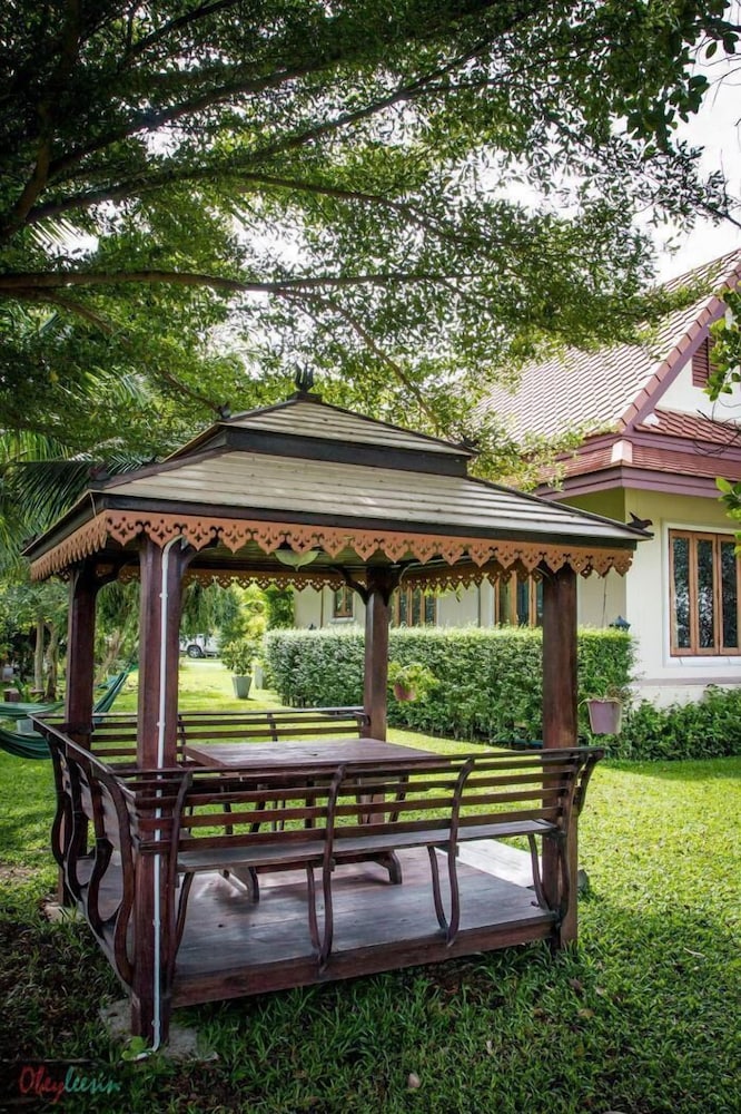 Tharnrarin Villa Suphan Buri