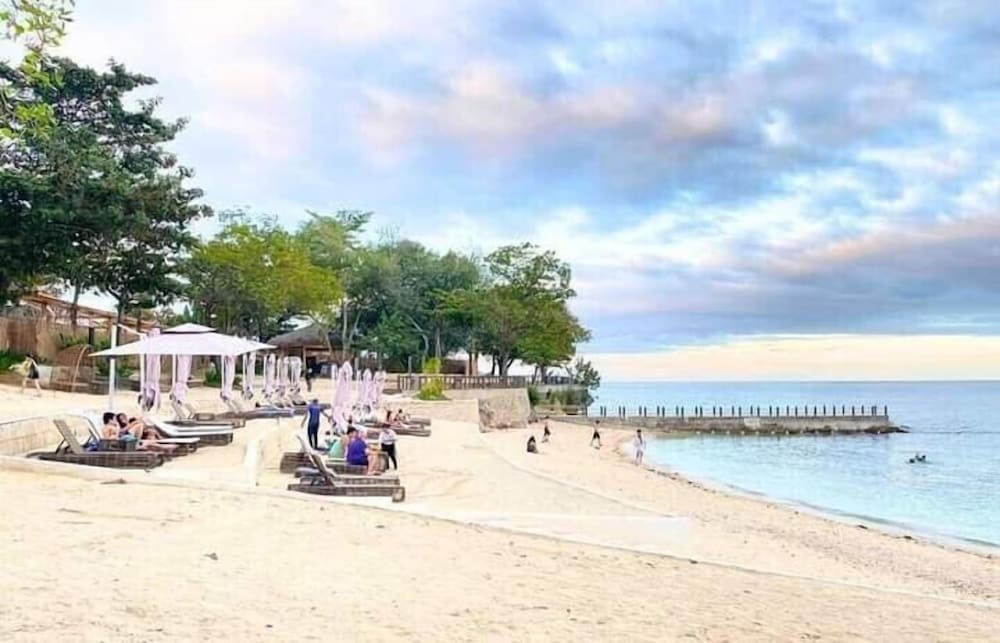 MACTAN NEWTOWN OMP FAMILY ROOM