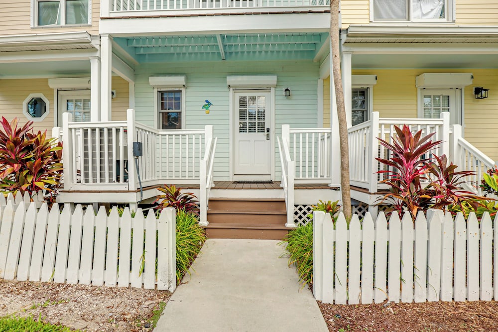 Oceanfront Duck Key Villa: 2 Marinas Steps Away!