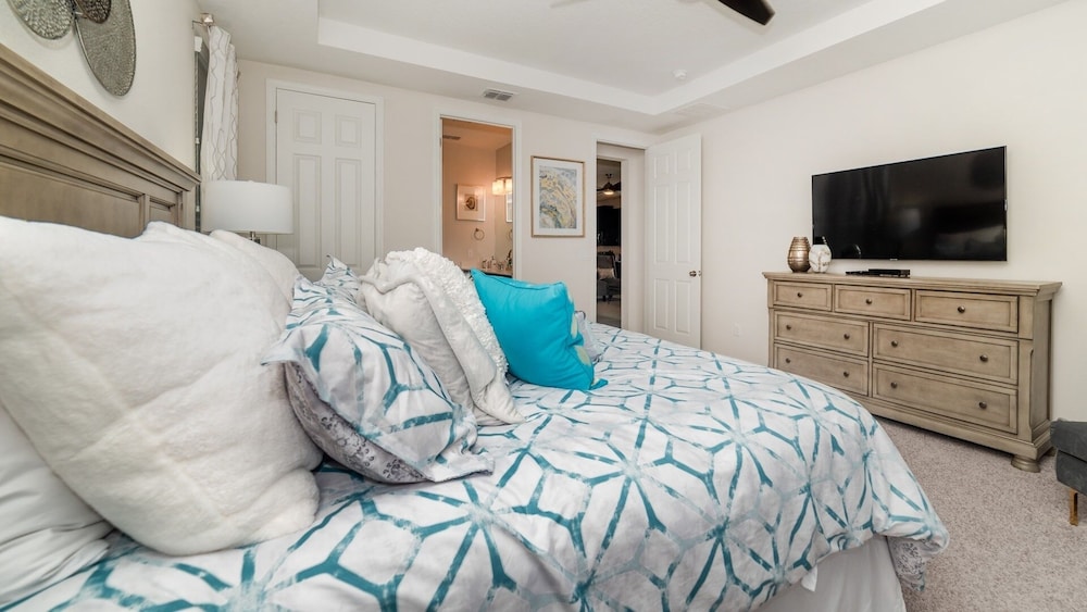 Solara Resort 5 Bedroom Private Pool + Spa Home 5 Home