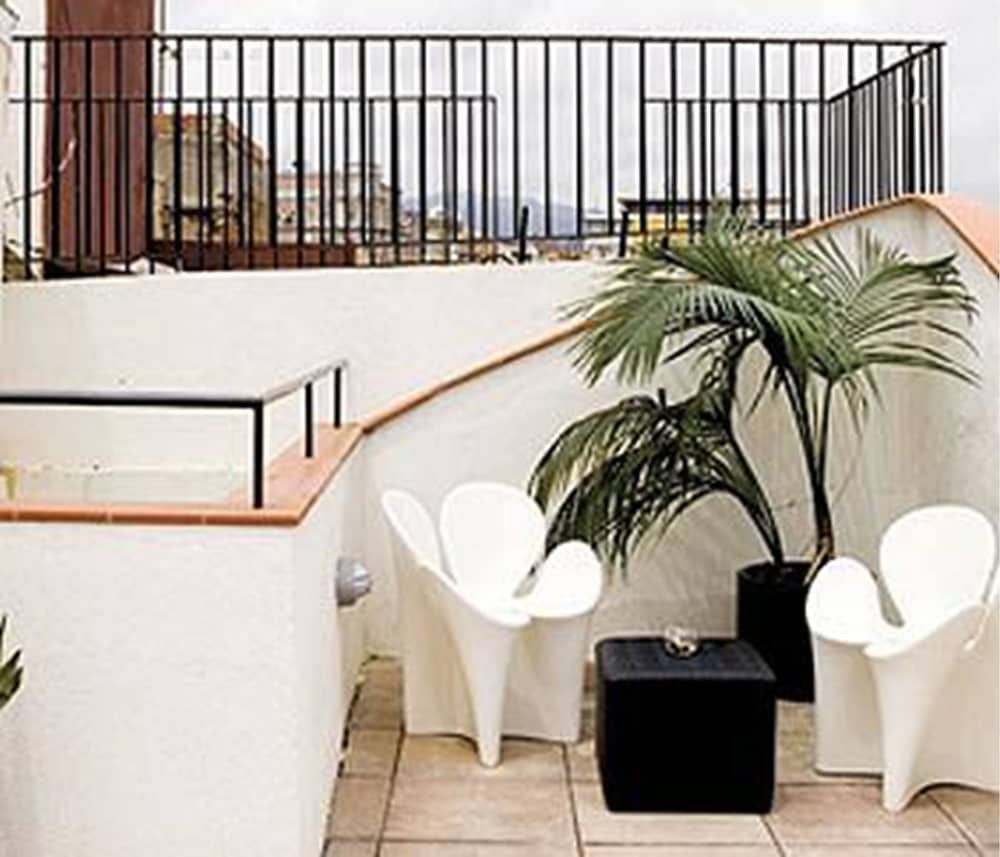 Apartments Ciutat Vella - Image 4