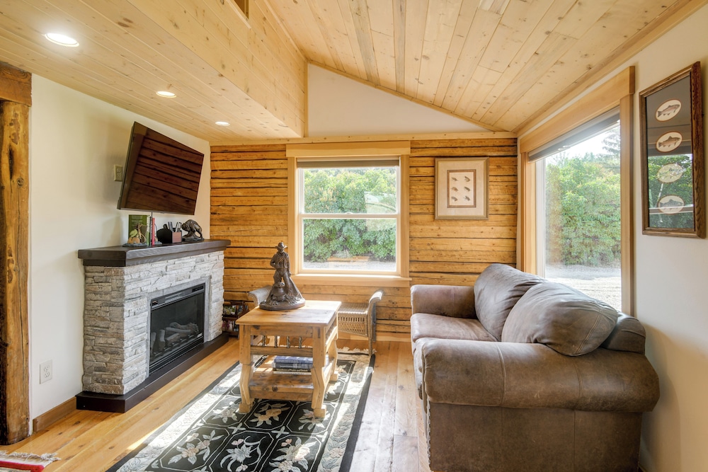 Fish, Hike & Ski: Ririe Retreat w/ Kayaks!