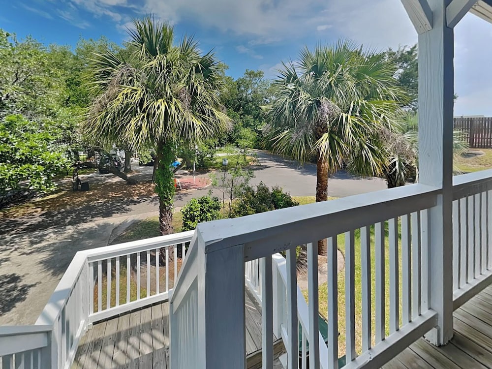 Sea Walk Cottage by Tybee Vacation Rentals