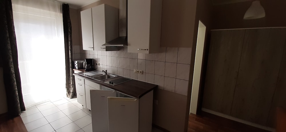 2-Rent Group Hostel Zimmer&Apartments GKP2