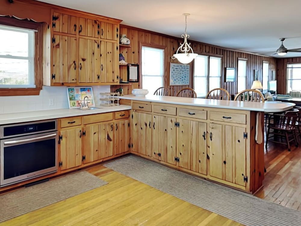 The Caroline by Topsail Realty