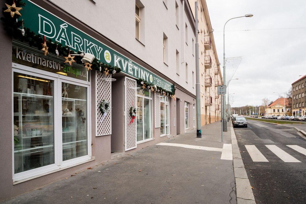 2 Bedroom Home near Prague Castle
