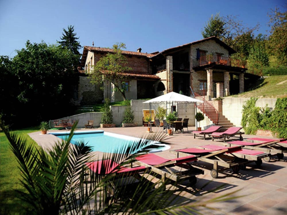 Mansion in Langhe With Pool and Winery Charm view 5