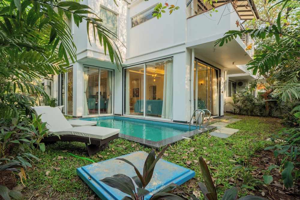ELIVAAS Laguna Camellia | Luxe 4 BHK Villa Near Popular Beaches with Private Pool