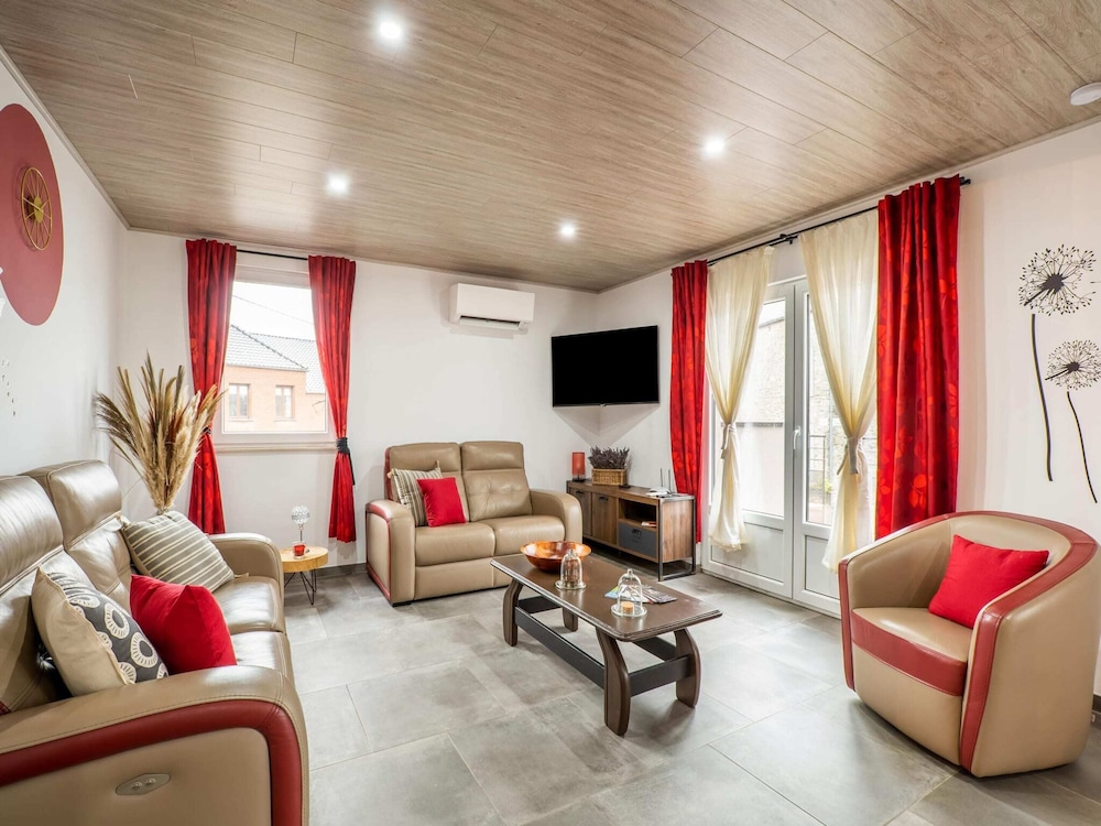 Holiday Home in Wallonie With Garden