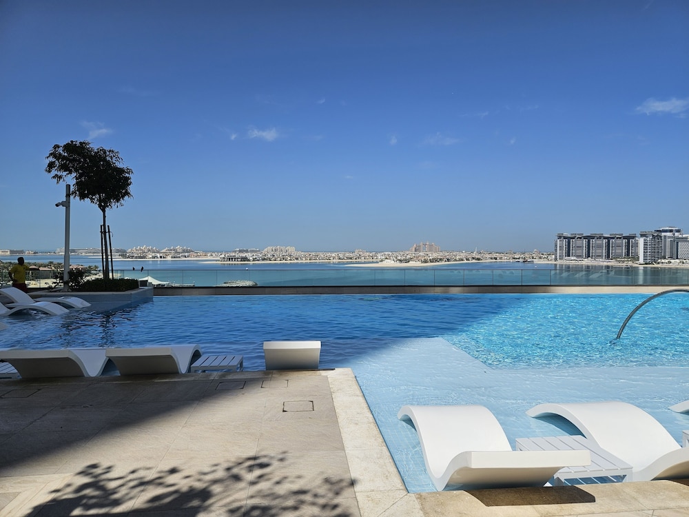 Vacay Lettings - Beach Vista  Beachfront