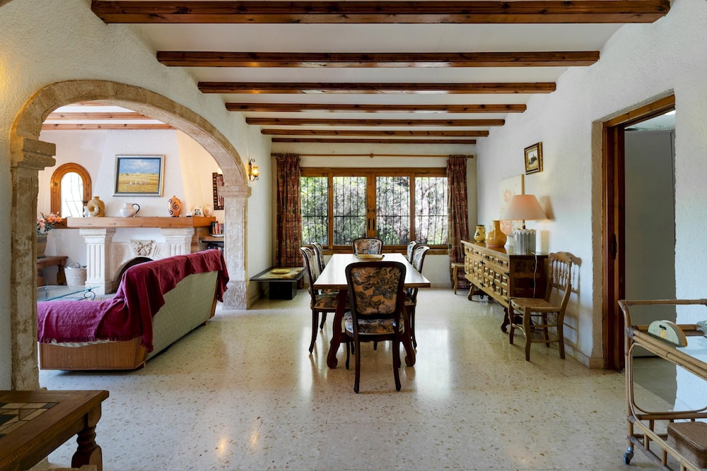 Villa Rosa in Javea With 4 Bedrooms and 3 Bathrooms