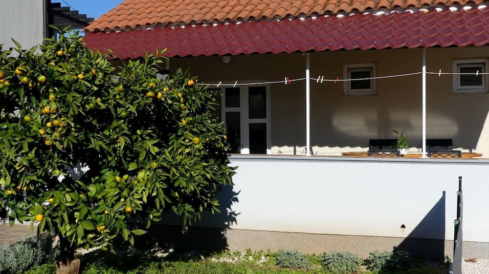 Mili - 200m From the Beach - A2 Bungalov view 4