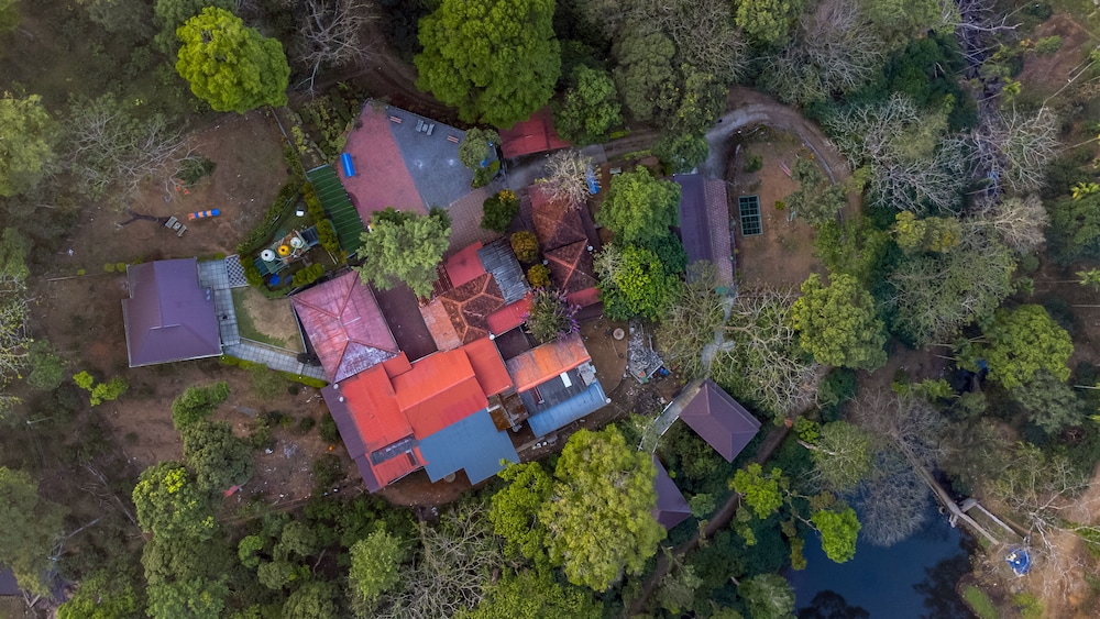 Hill Valley Farm House
