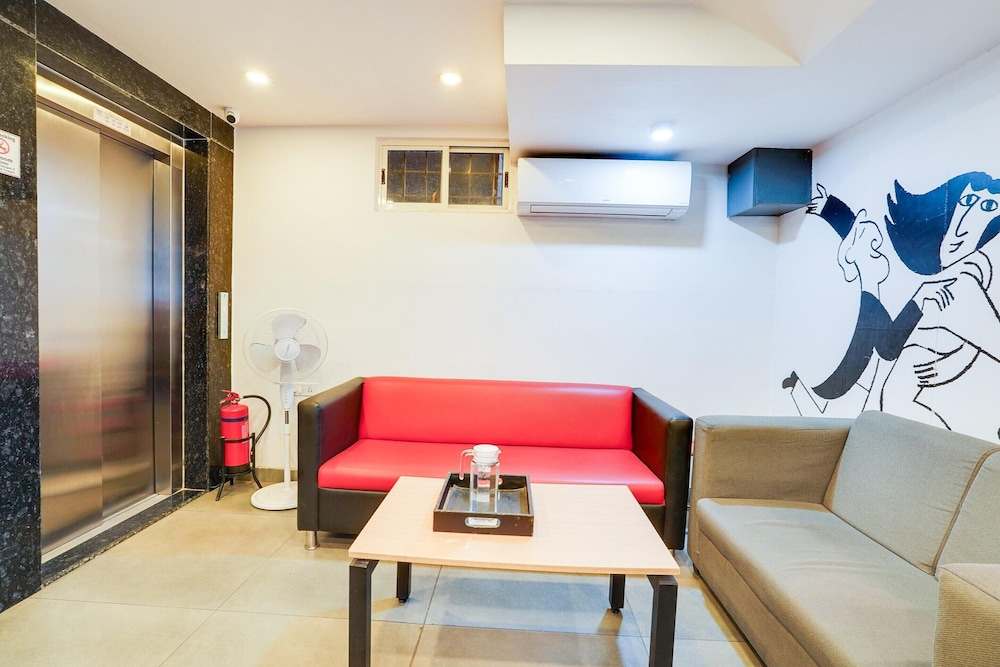 Modern Spacious Room Near Madiwala Lake BTM Layout