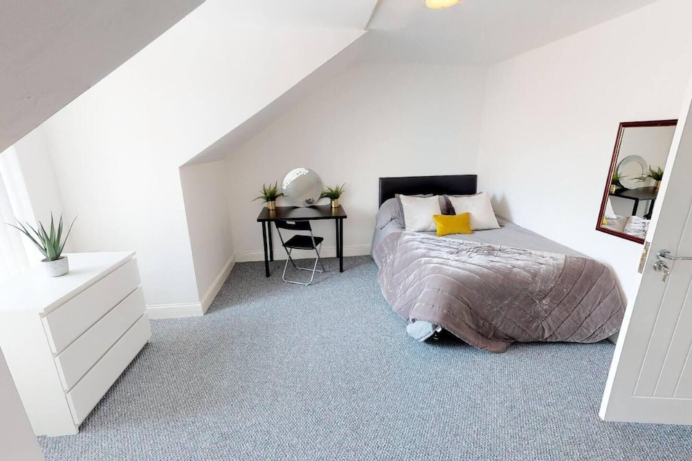 City Centre-uni Cottage - Ideal Location view 5