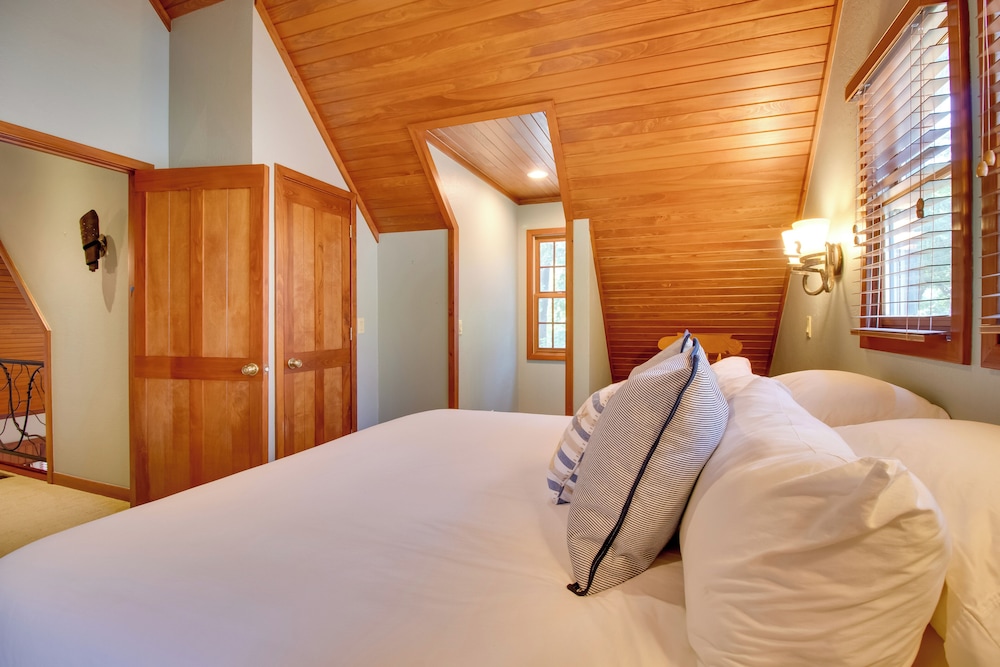 White River Access & Views: Retreat w/ Shared Dock
