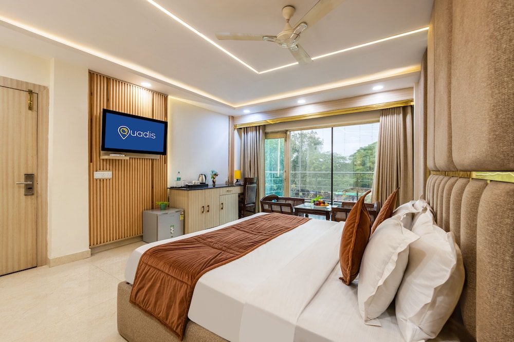 Hotel Downtown by Quadis - East of Kailash