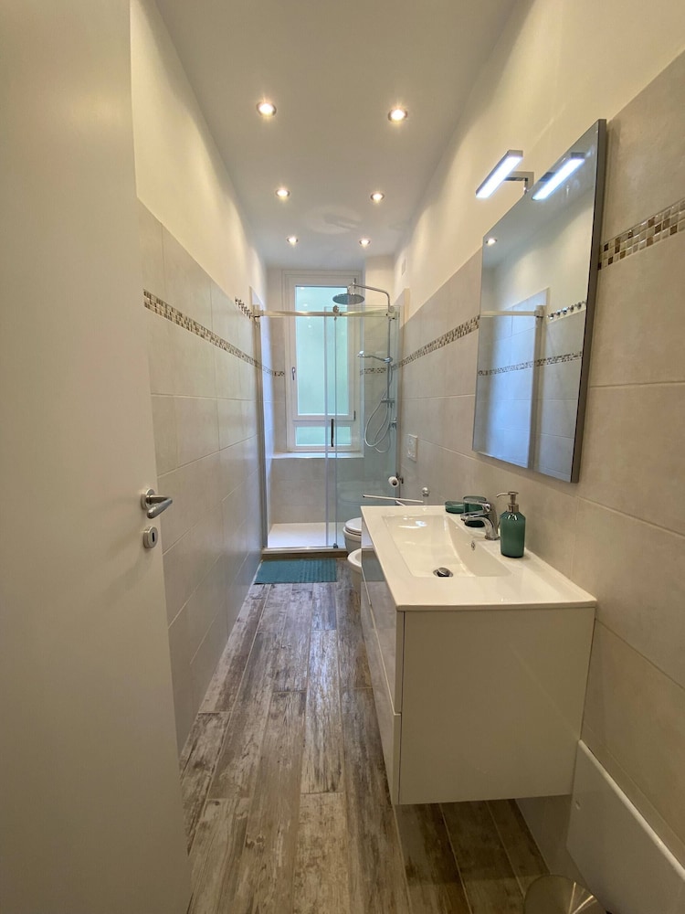 Apartment Near the Colosseum With Metro Line A a 2-minute Walk Away