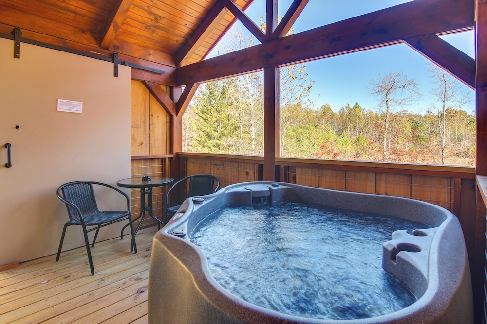 Sweet Thang: Romantic Blue Ridge Mtns Getaway