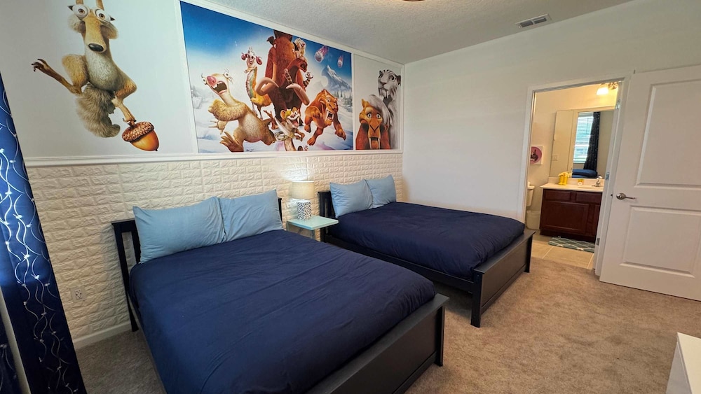 Family Friendly 12bd w Jacuzzi Veranda Palms 4401