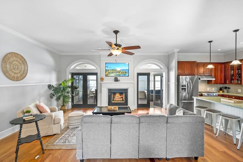 Beach House Pool Golf Cart Game Room BBQ