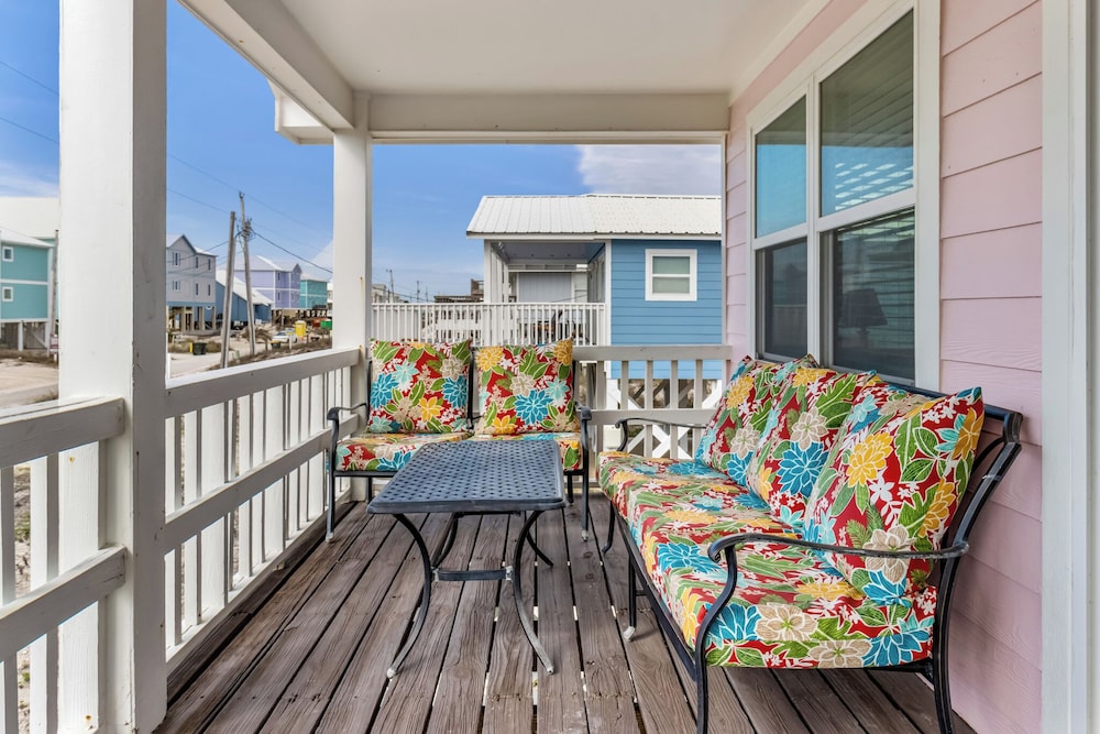 Bikini Bottom by Southern Vacation Rentals