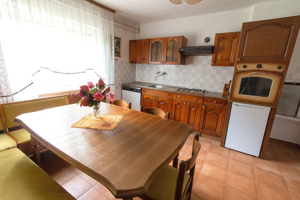 Apartment at the Vesel Homestead, Local Experience view 3