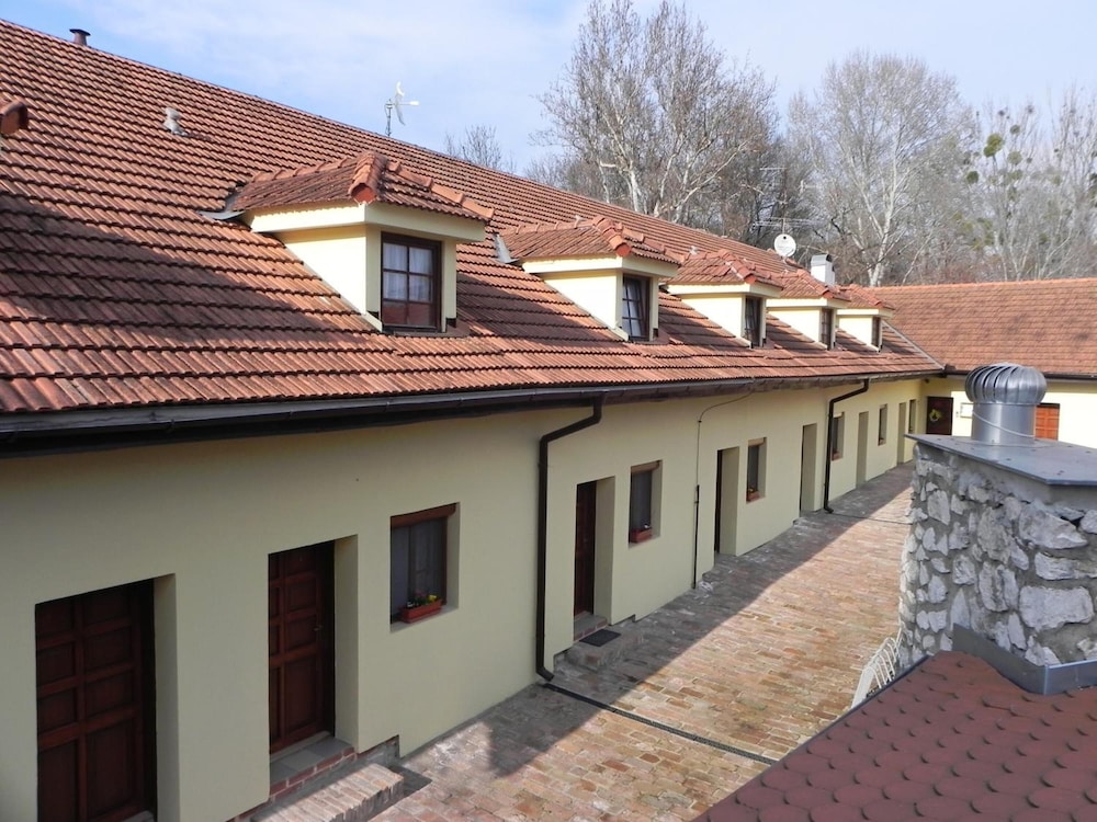 Zámecký penzion Rotunda