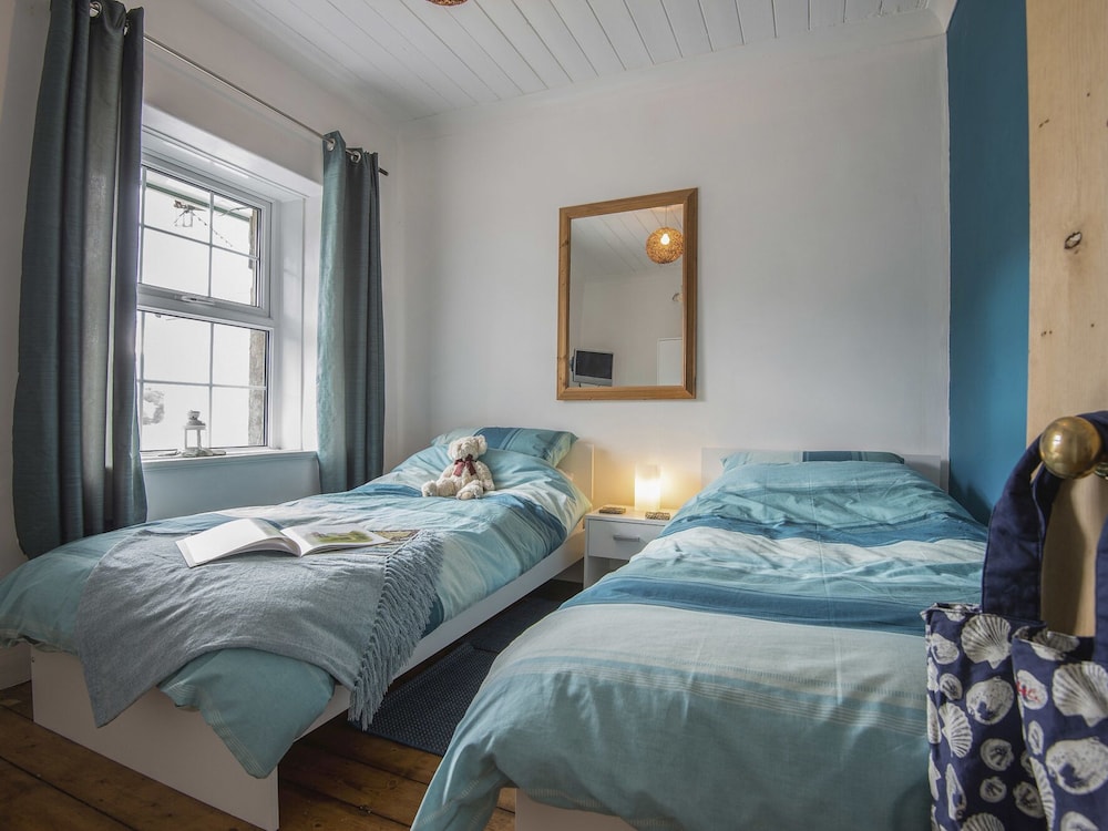 12 Victoria Terrace view 2