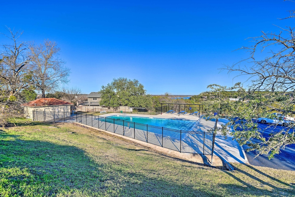 Luxe Lake Granbury Retreat: Dock, Deck & Game Room