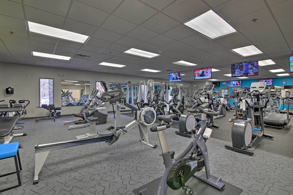 Clemson Game Retreat: Lakefront Keowee Key Condo
