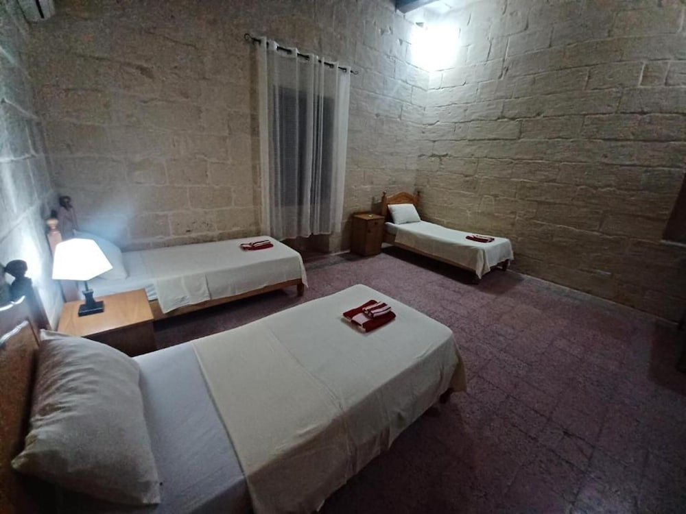 Peace Heaven Farmhouse Zebbug Gozo, With Pool view 5