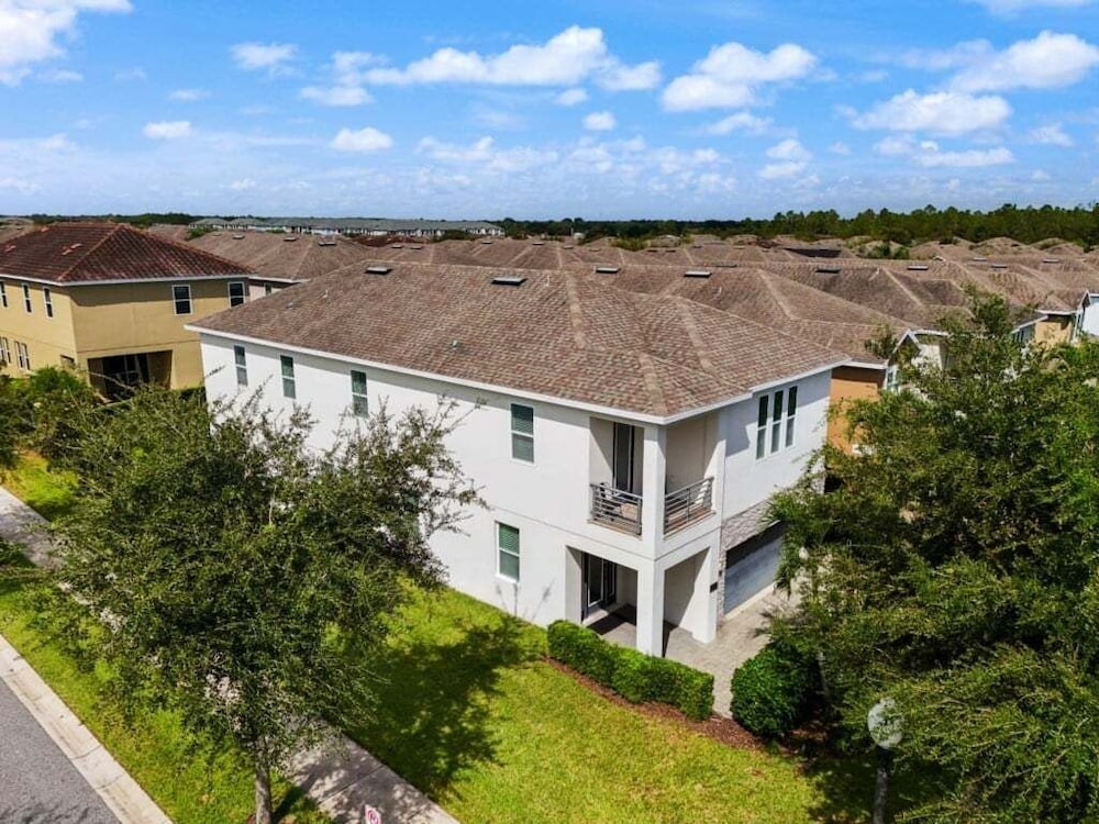 Elegant 8br Retreat W/ Private Pool, Spa & Family-friendly Comfort 8 Bedroom Villa
