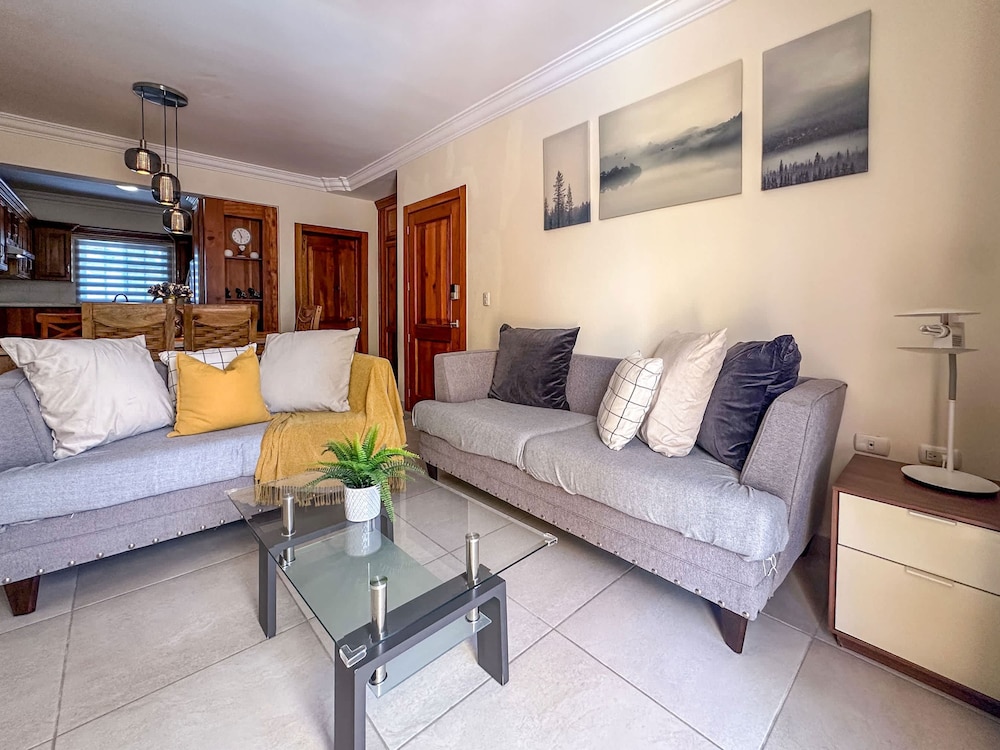 Cozy Apartment Close to the Beach
