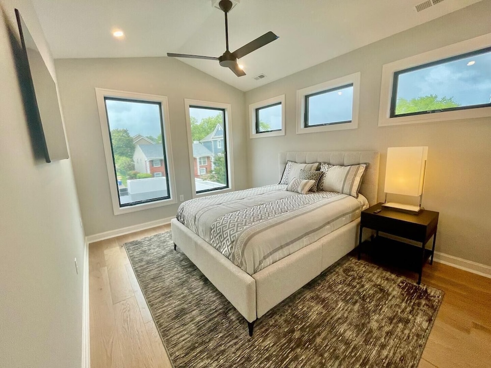 Sandalwood Street 306