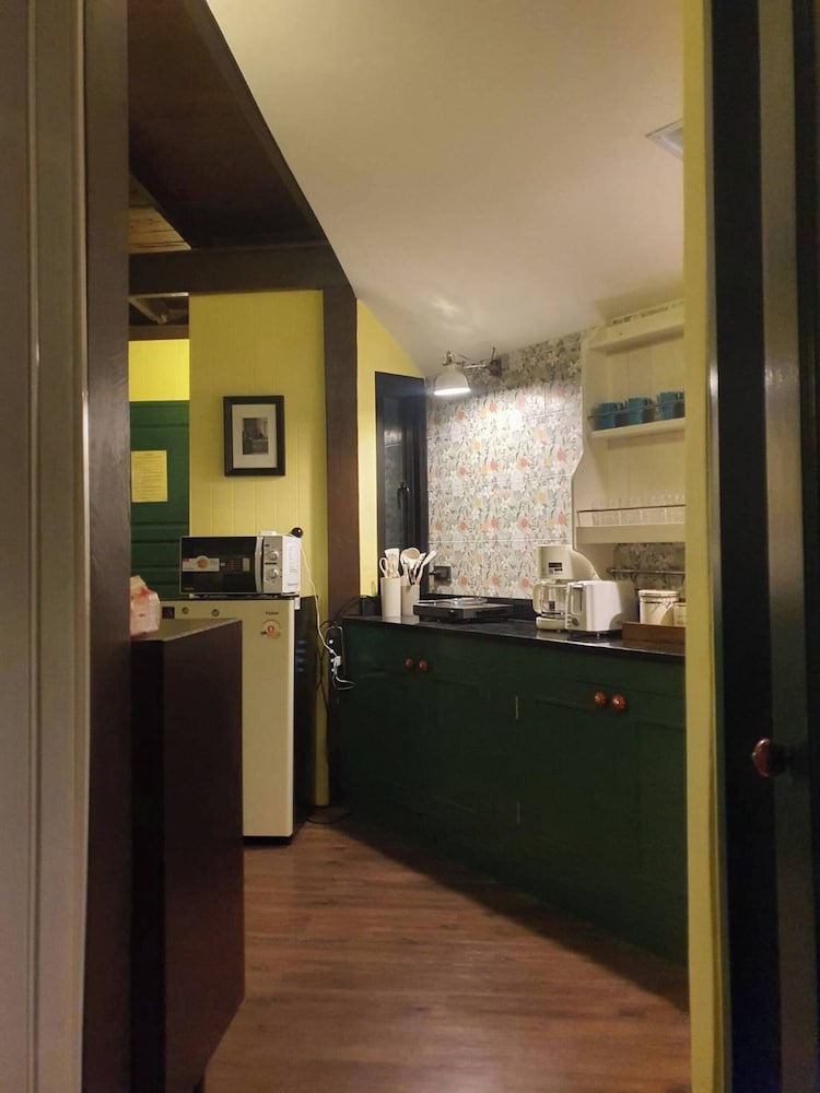 Homey Home UP Themed Near MRT Samyot
