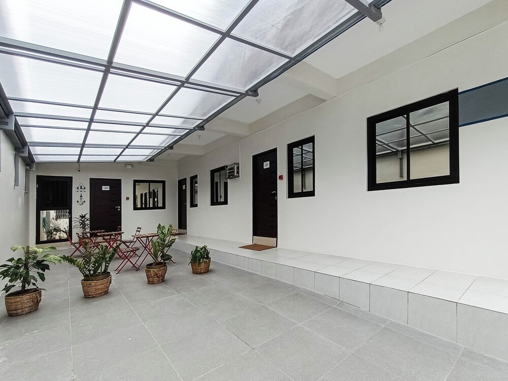 Manzil Anilao Cosy 2 Bedroom Apartment U5