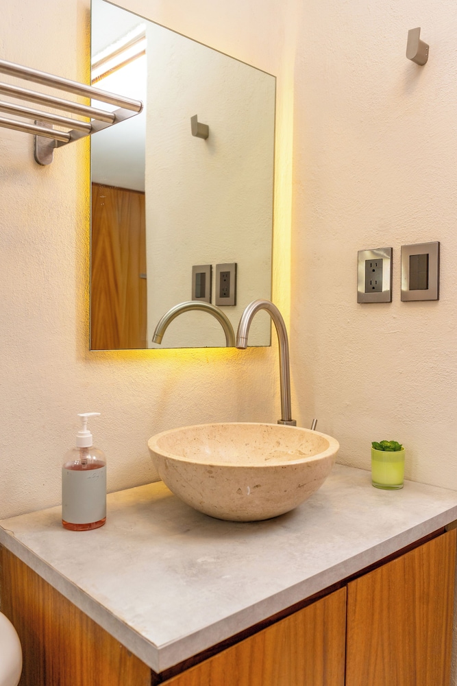 Family Condo with 3 BDR Pool & Hot tub