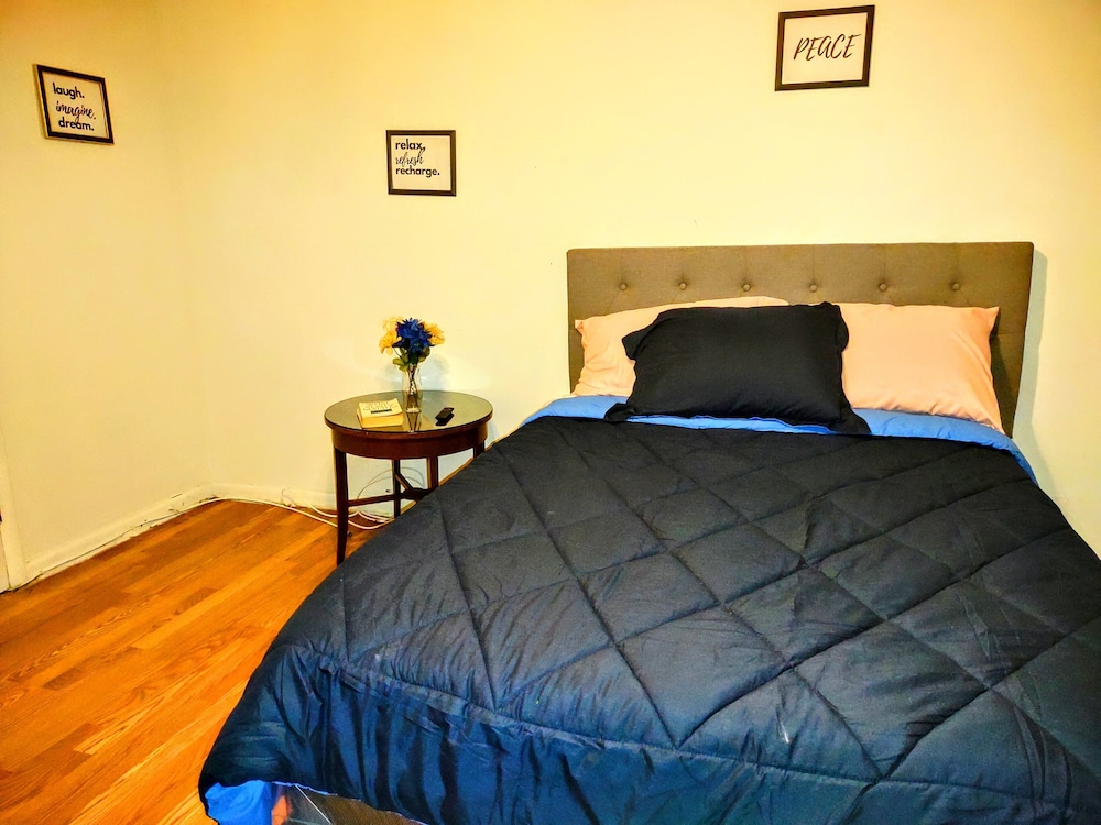 HarlemHouse - Property Image 4
