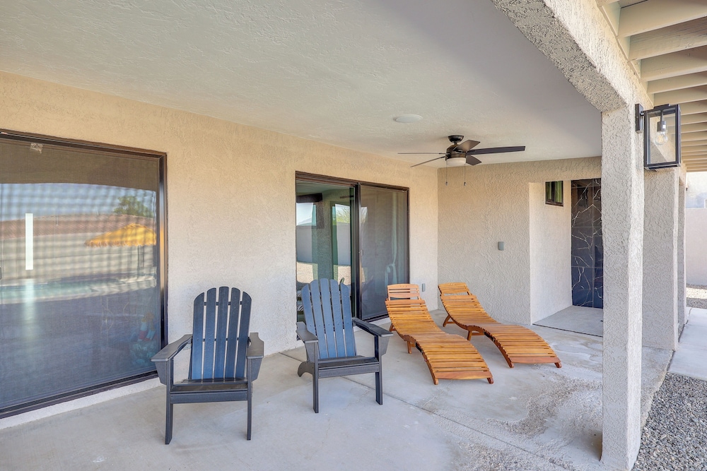 2 Mi to Windsor Beach! Updated, Sleek Family Home