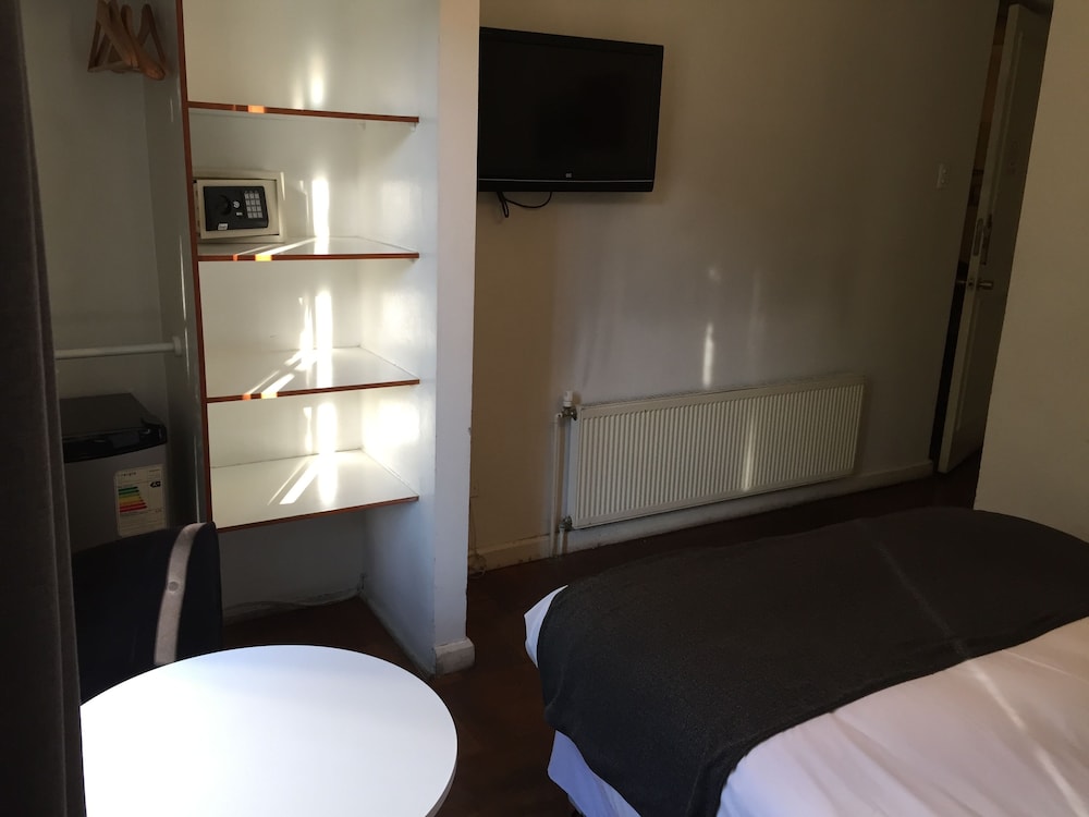 WE Hotel