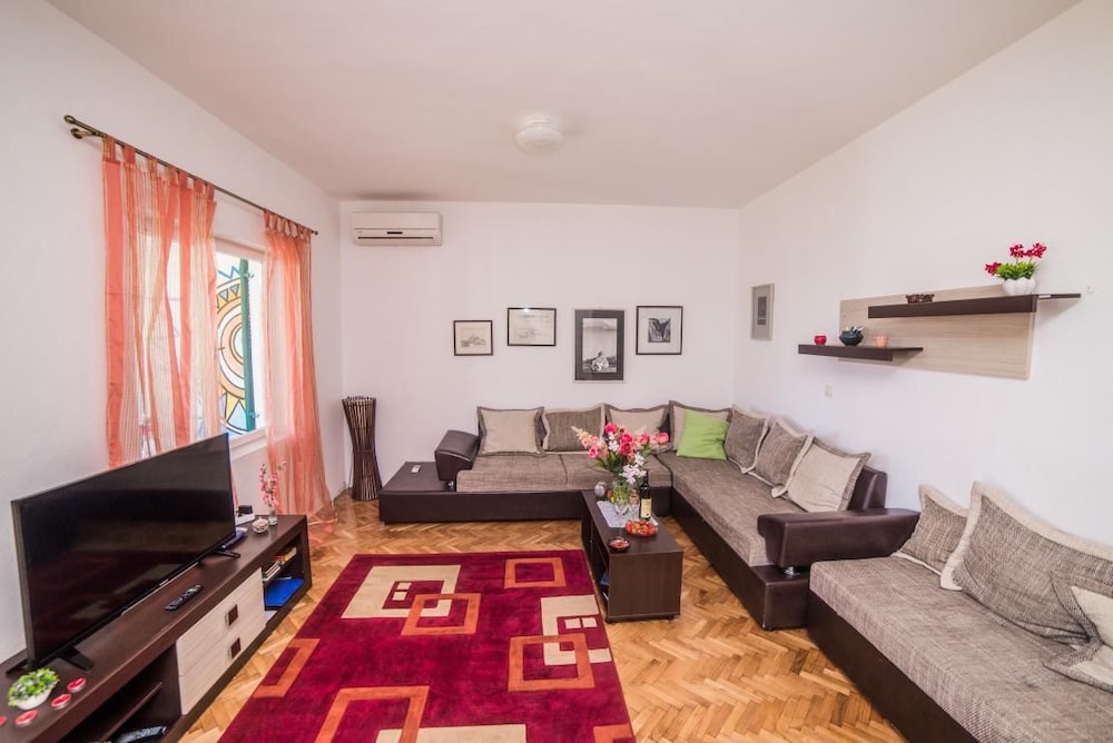 Becici Sunset home