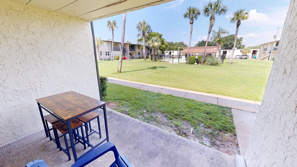 Sea Palm 2b 2 Bedroom Condo