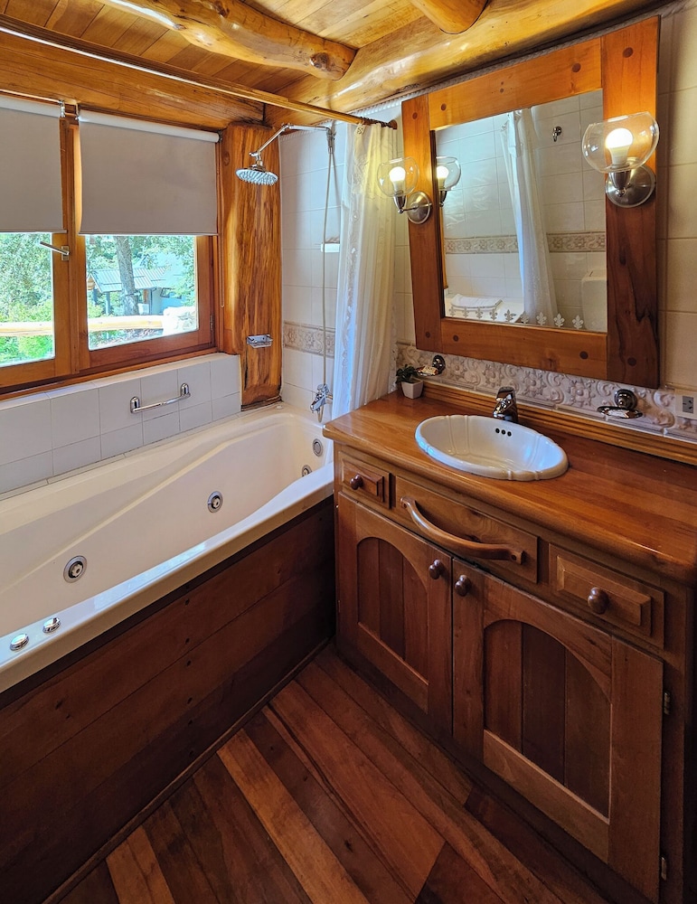 Rotui Luxury Village