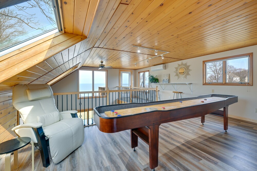 Amazing Rocky Point Retreat Overlooking the Sound! - Property Image 14