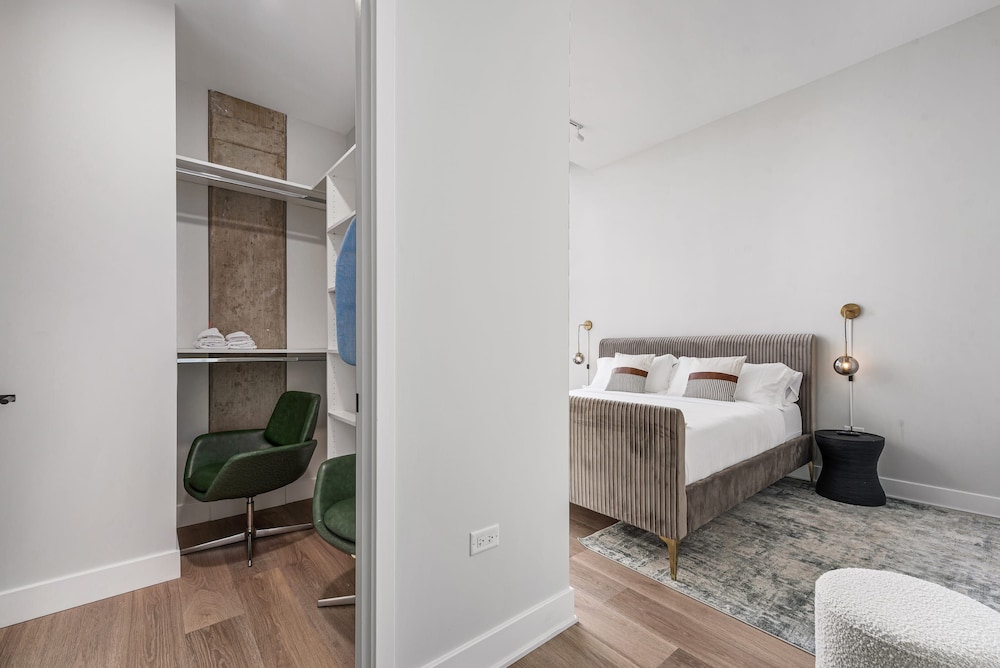 River West 2 Penthouses Skyline Group Comfort